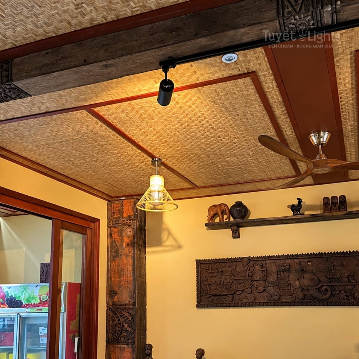 Tăng chiều sâu và sức hút cho từng vật thể trưng bày.